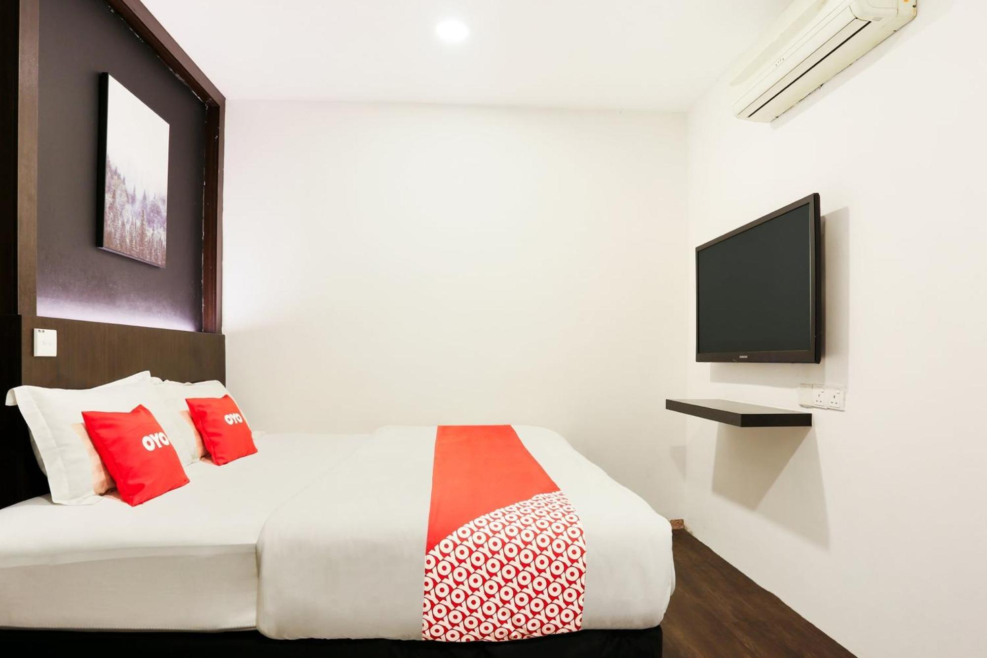 Oyo 90460 Hotel Kl2F Rest & Go Shah Alam Exteriör bild