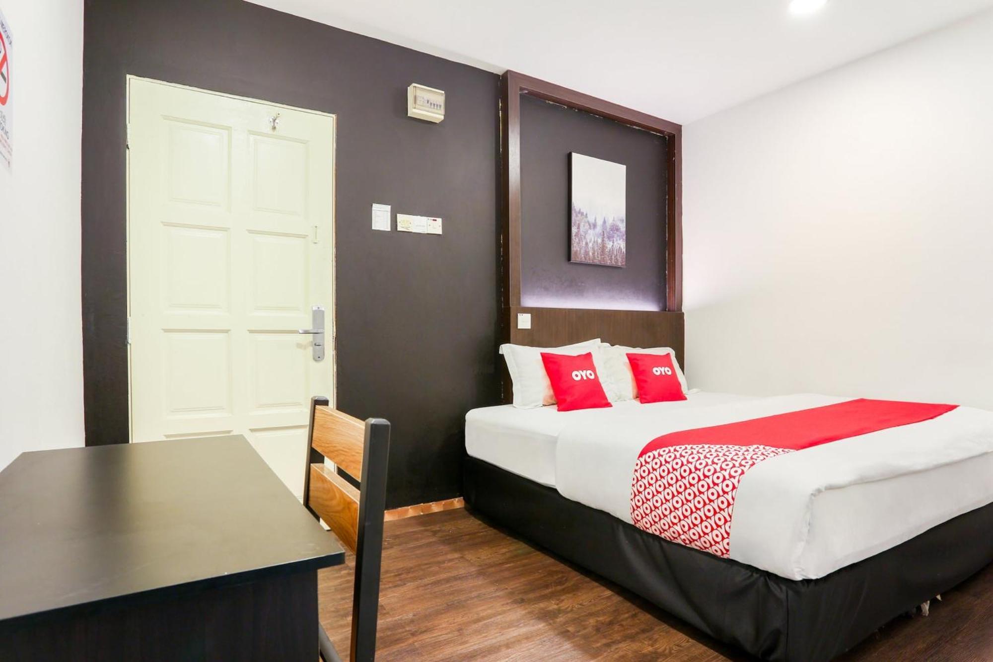 Oyo 90460 Hotel Kl2F Rest & Go Shah Alam Exteriör bild