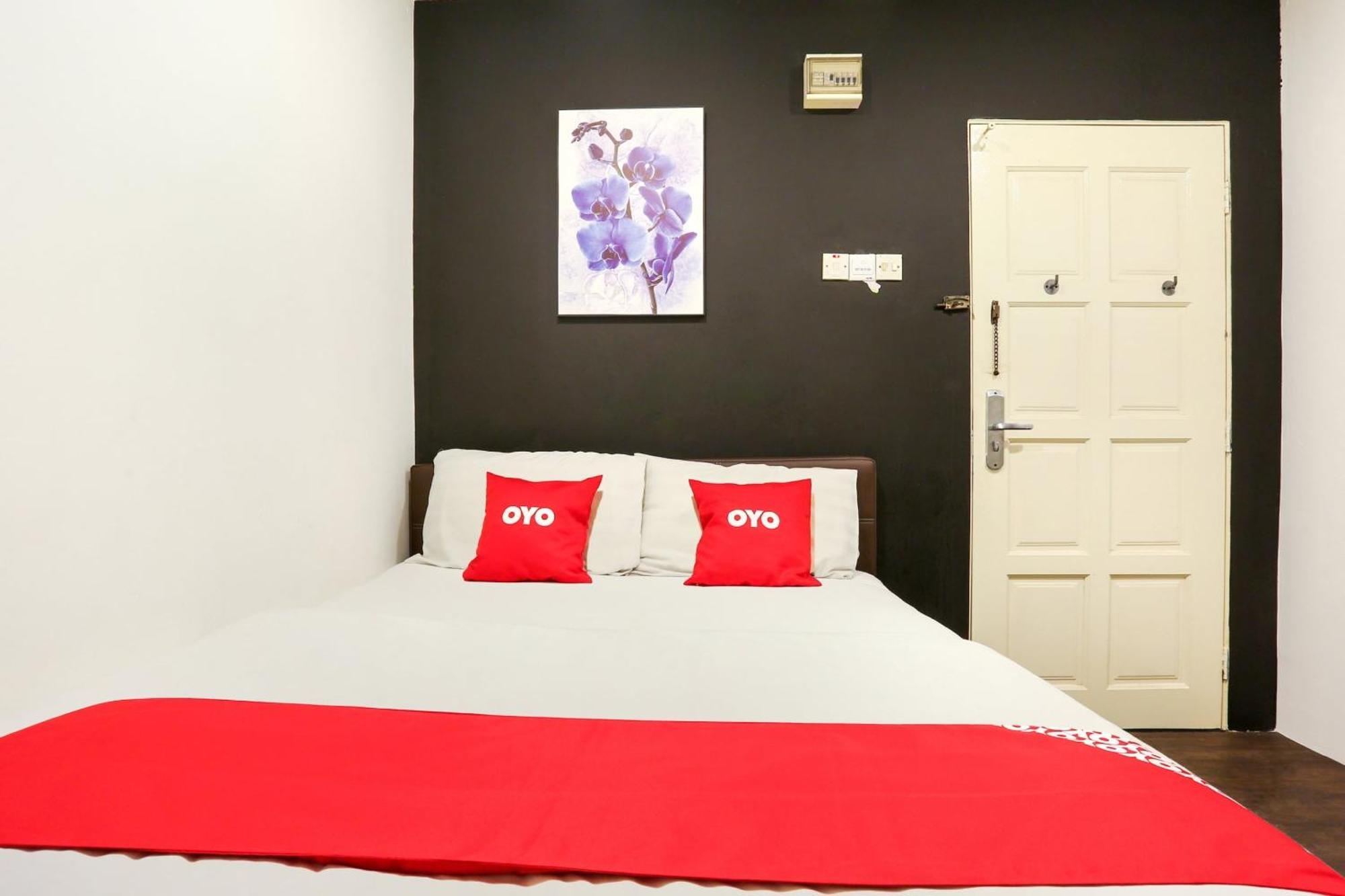 Oyo 90460 Hotel Kl2F Rest & Go Shah Alam Exteriör bild
