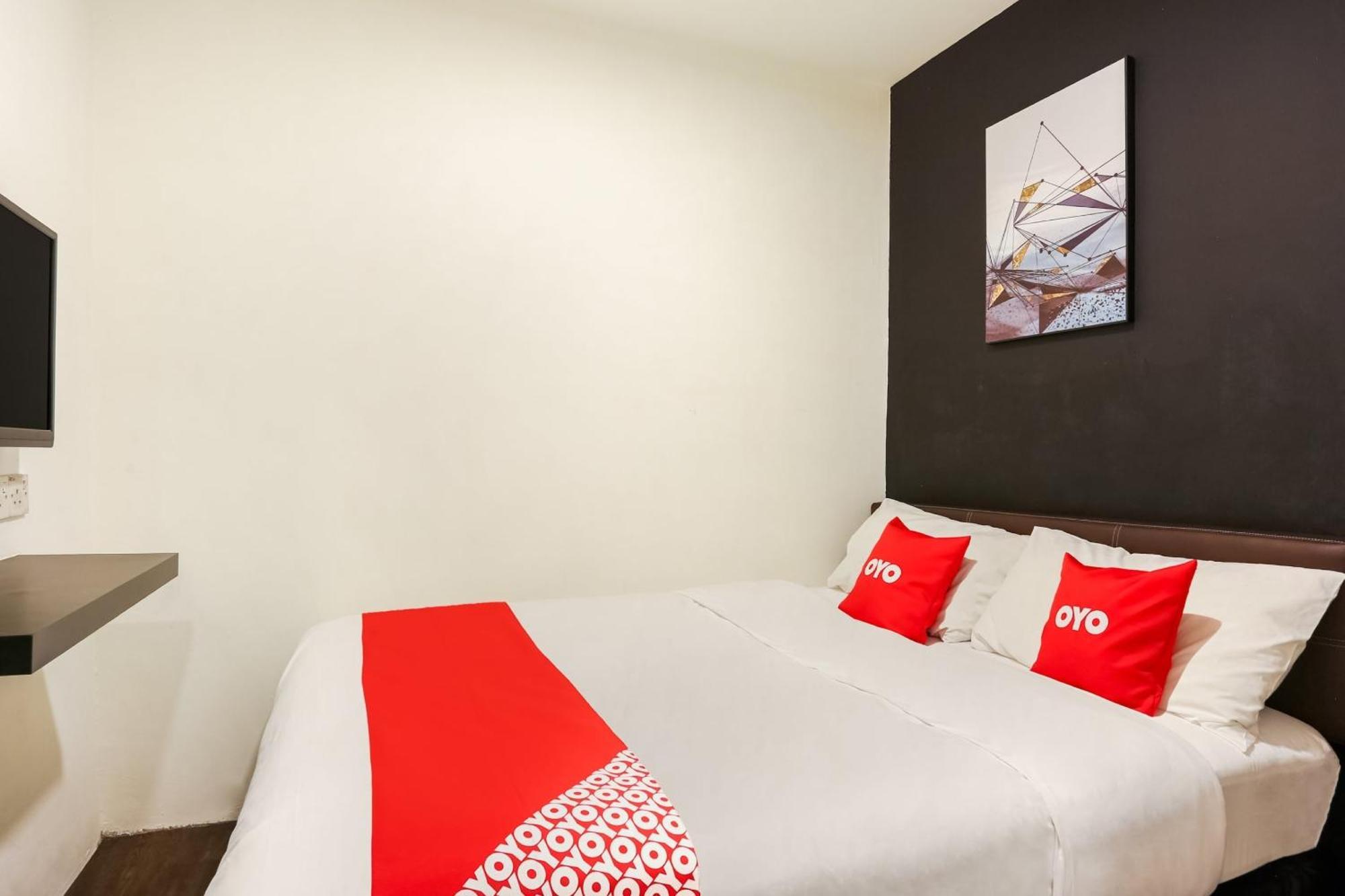 Oyo 90460 Hotel Kl2F Rest & Go Shah Alam Exteriör bild