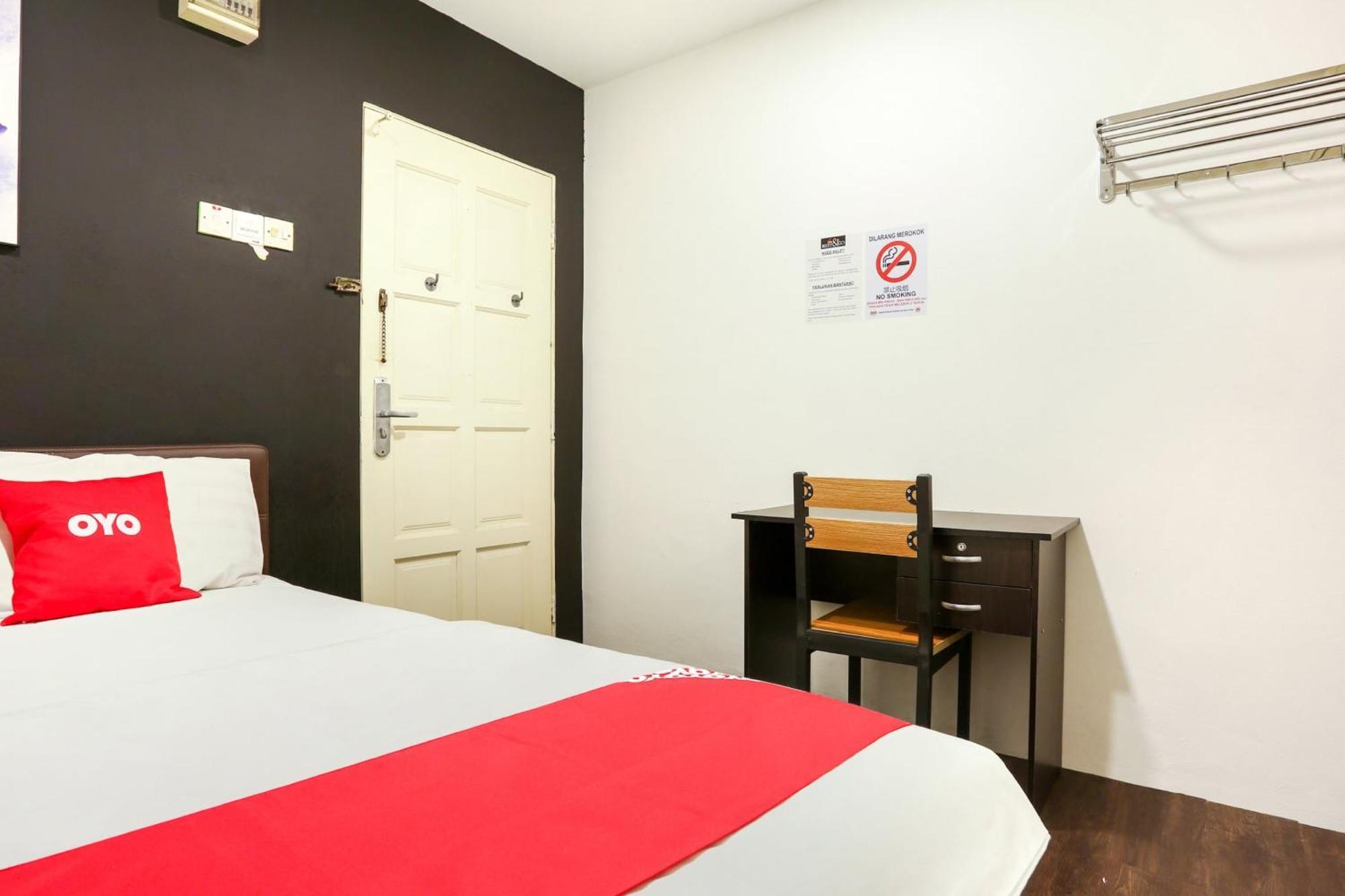 Oyo 90460 Hotel Kl2F Rest & Go Shah Alam Exteriör bild