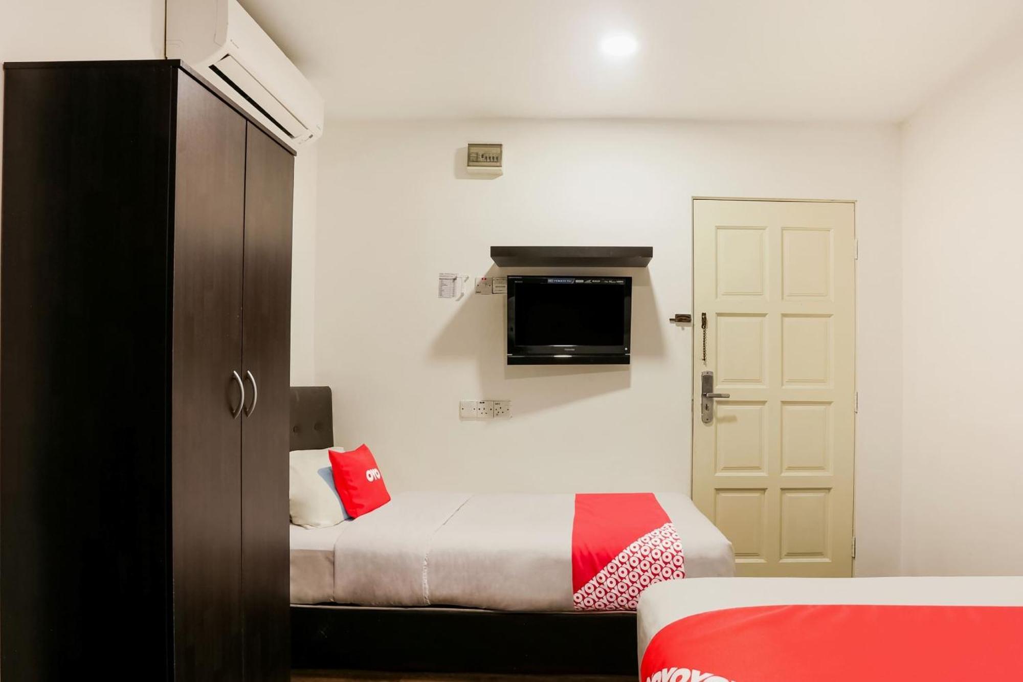 Oyo 90460 Hotel Kl2F Rest & Go Shah Alam Exteriör bild